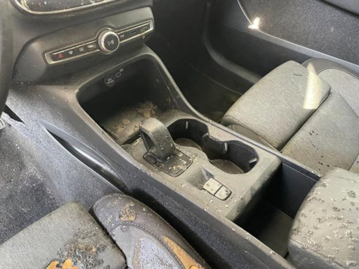 Volvo XC40 B3 automatico Essential (18)