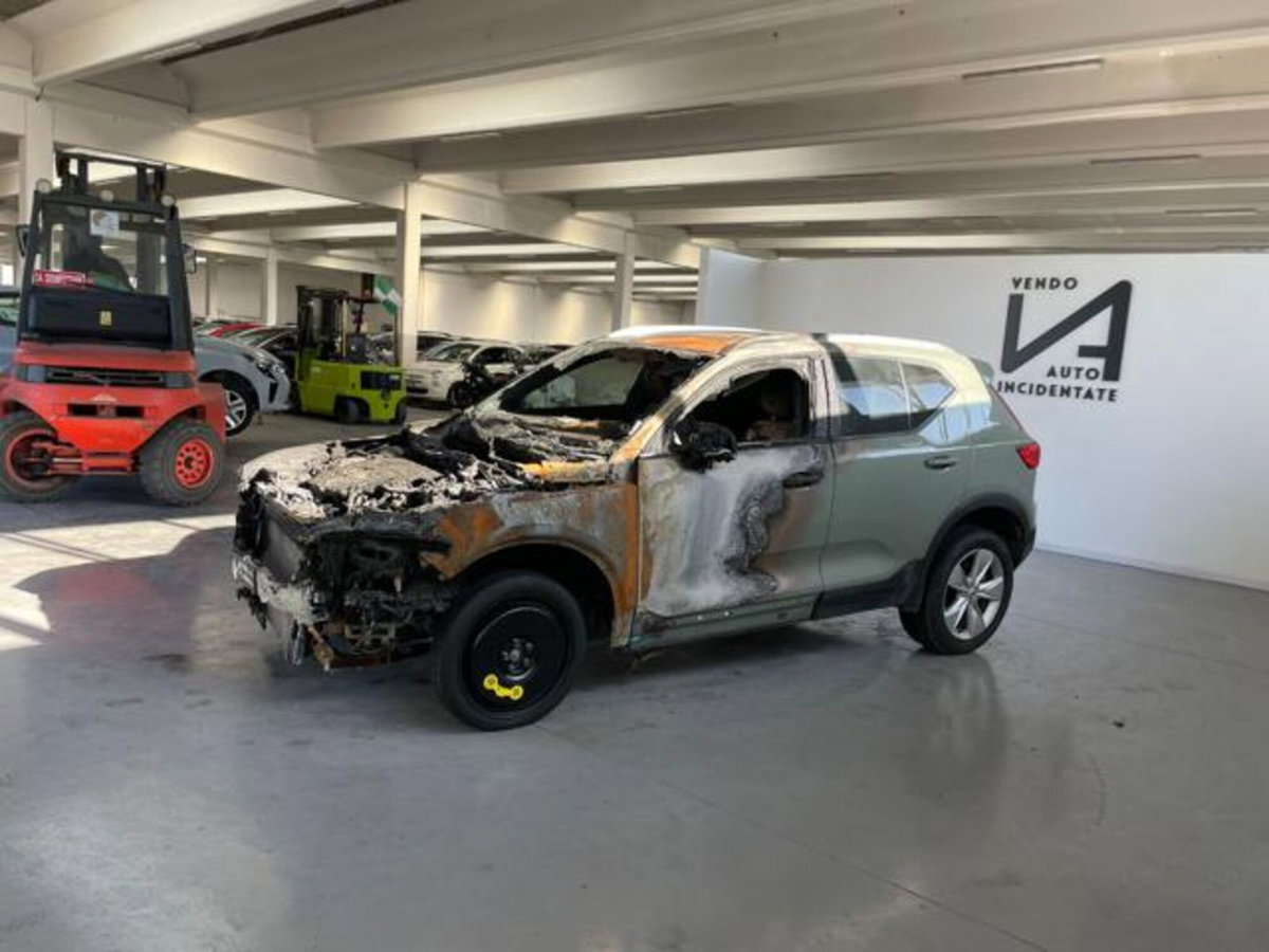 Volvo XC40 B3 automatico Essential (4)