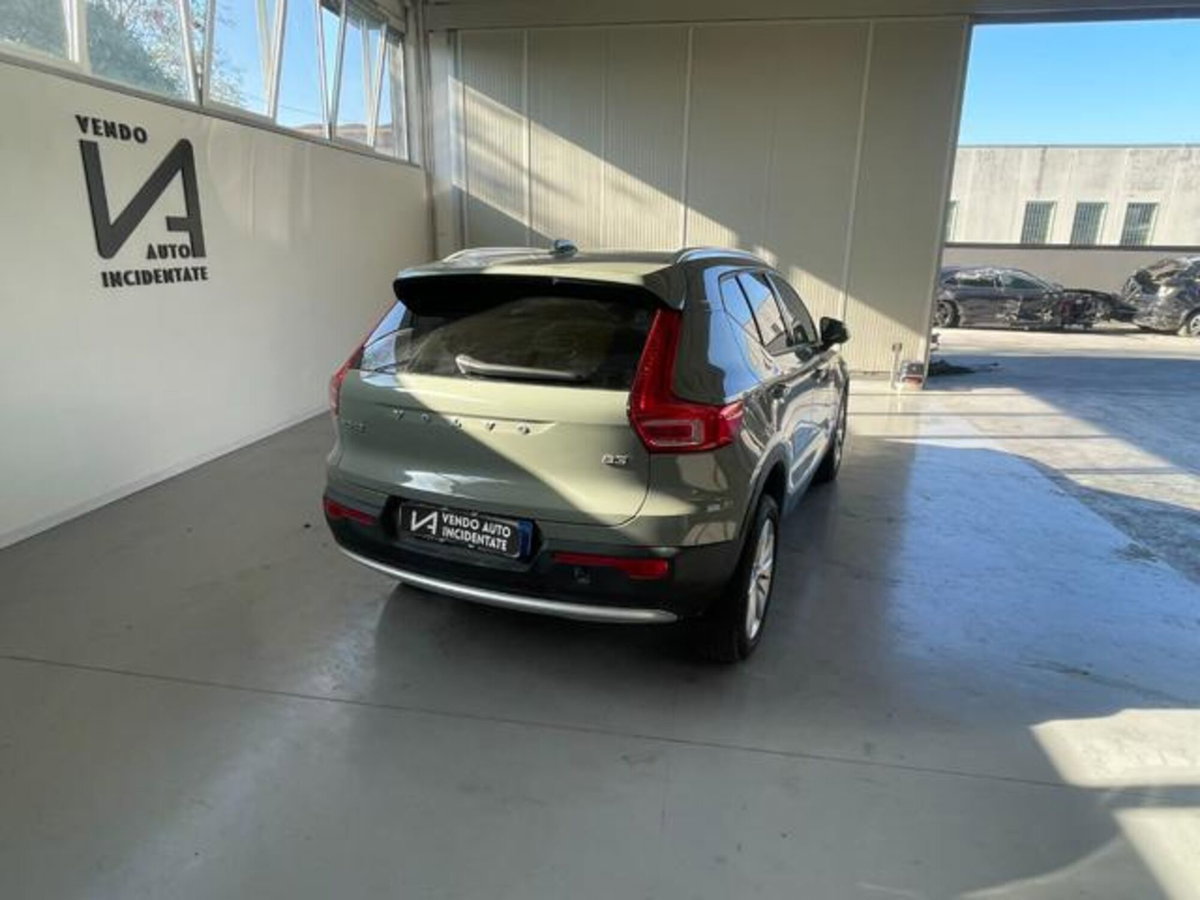 Volvo XC40 B3 automatico Essential (7)