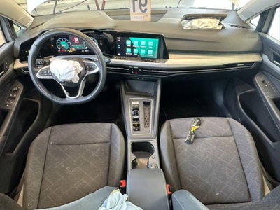 Volkswagen Golf Variant 1.0 eTSI EVO DSG Life (16)