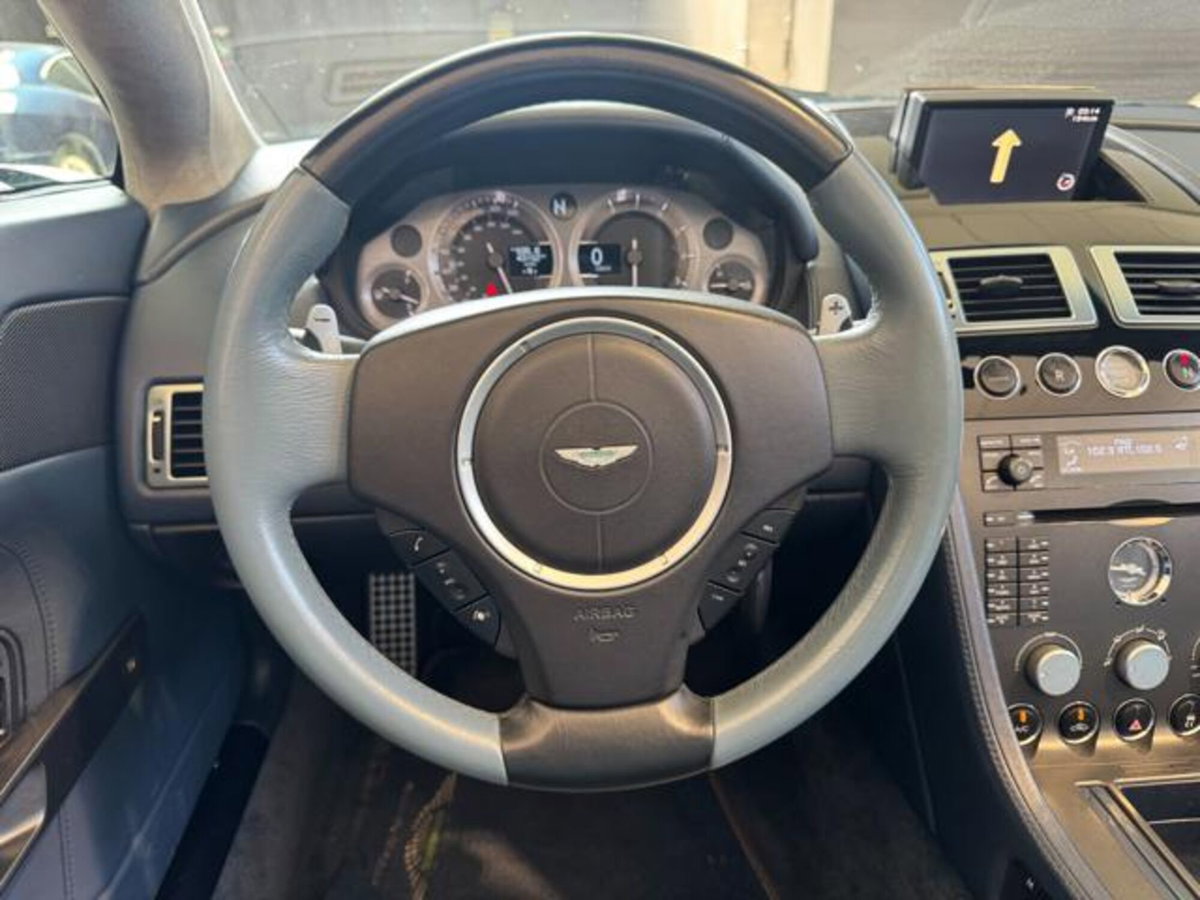 Aston Martin V8 Vantage Cabrio V8 Vantage Roadster (11)