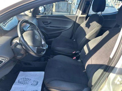 Lancia Ypsilon 1.2 69 CV 5 porte GPL Ecochic Gold (17)