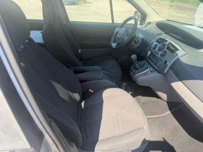 Renault Scenic E-Tech Electric 1.9 dCi/130CV (13)