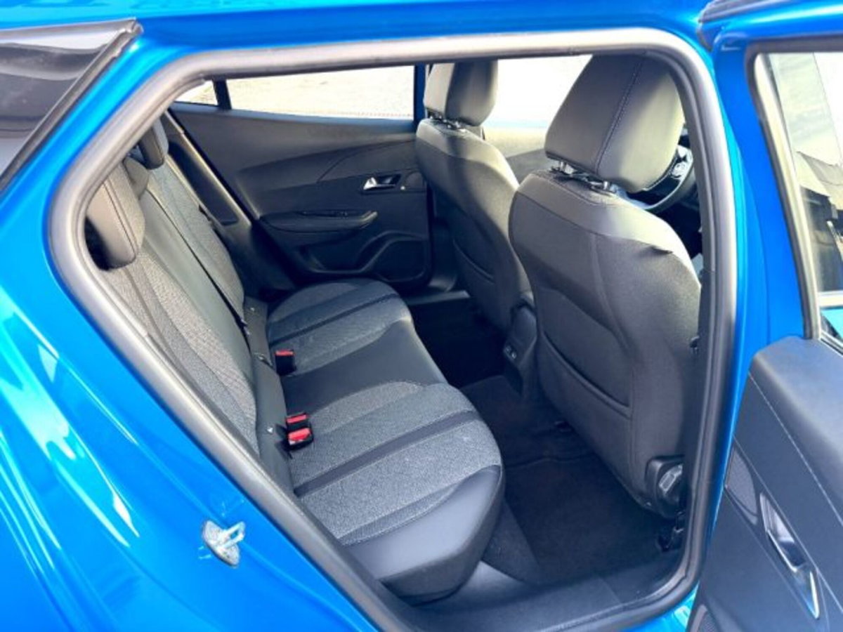 Peugeot 2008 PureTech 100 S&S Allure (17)
