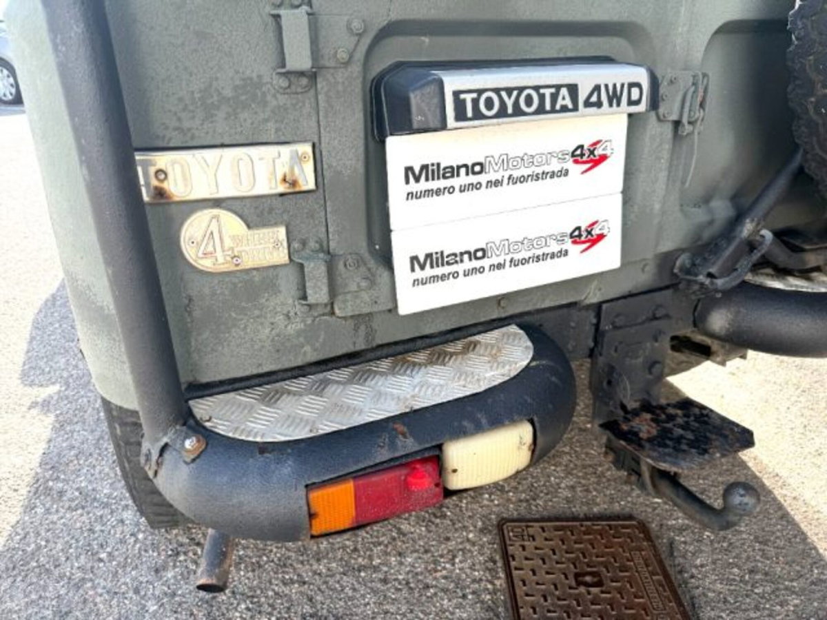 Toyota Land Cruiser 3.0 D4-D 3 porte Executive (8)