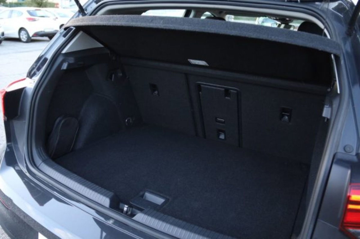 Volkswagen Golf 1.5 eTSI 150 CV EVO ACT DSG Style (6)