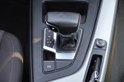 Audi A4 Avant 35 TDI/163 CV S tronic S line edition (11)