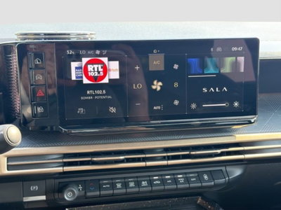 Lancia Ypsilon 1.2 mhev Edizione Limitata Cassina e-dct (17)