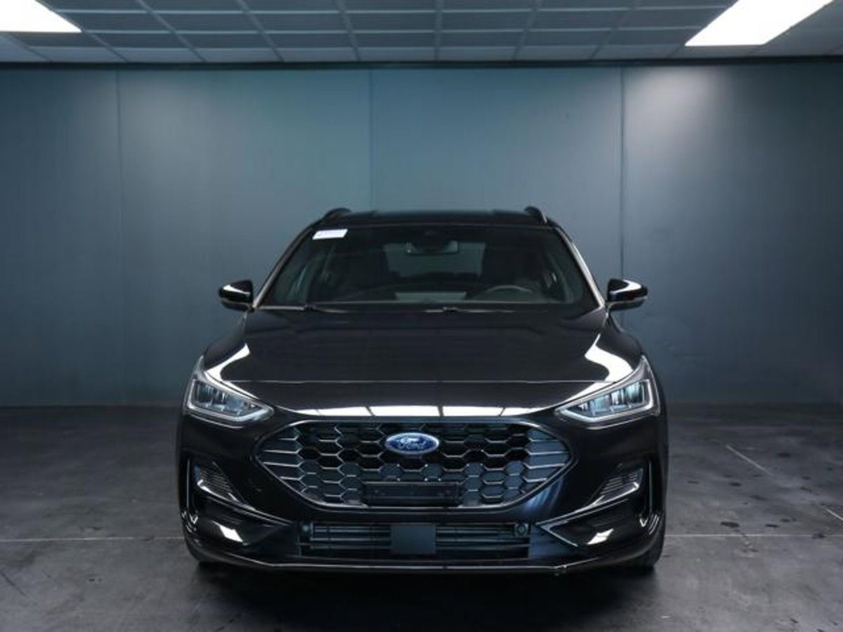 Ford Focus Station Wagon 1.0 EcoBoost Hybrid 125 CV SW ST-Line (2)