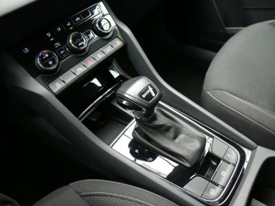Skoda Karoq 1.5 tsi Executive dsg (13)