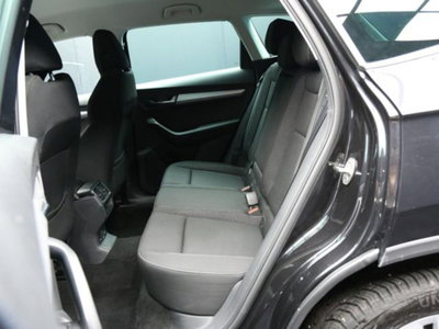 Skoda Karoq 1.5 tsi Executive dsg (7)