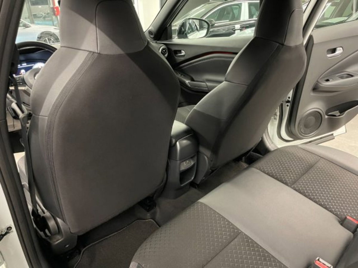 Nissan Juke 1.0 dig-t N-Connecta 114cv (15)