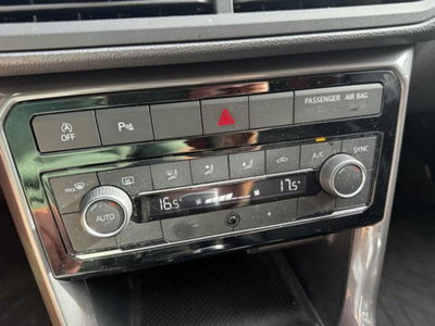 Volkswagen T-Cross 1.0 TSI 110 CV Sport (9)