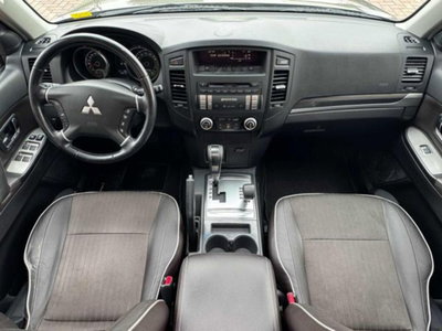 Mitsubishi Pajero 3.2 DI-D 16V aut. 5p. Instyle DPF (3)