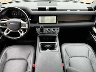 Land Rover Defender 110 3.0D I6 200 CV AWD Auto X-Dynamic HSE (2)