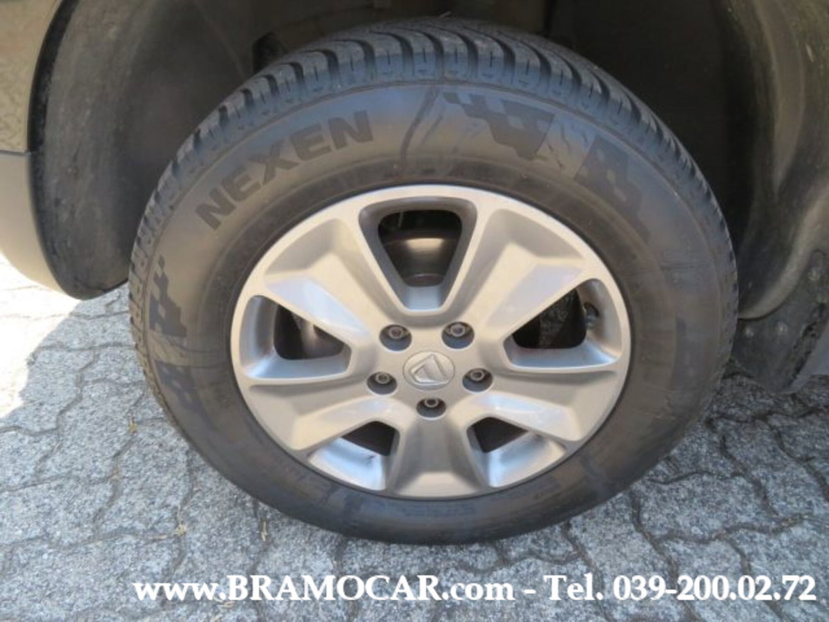 Dacia Duster 1.6 115CV Start&Stop 4x2 GPL Ambiance (10)