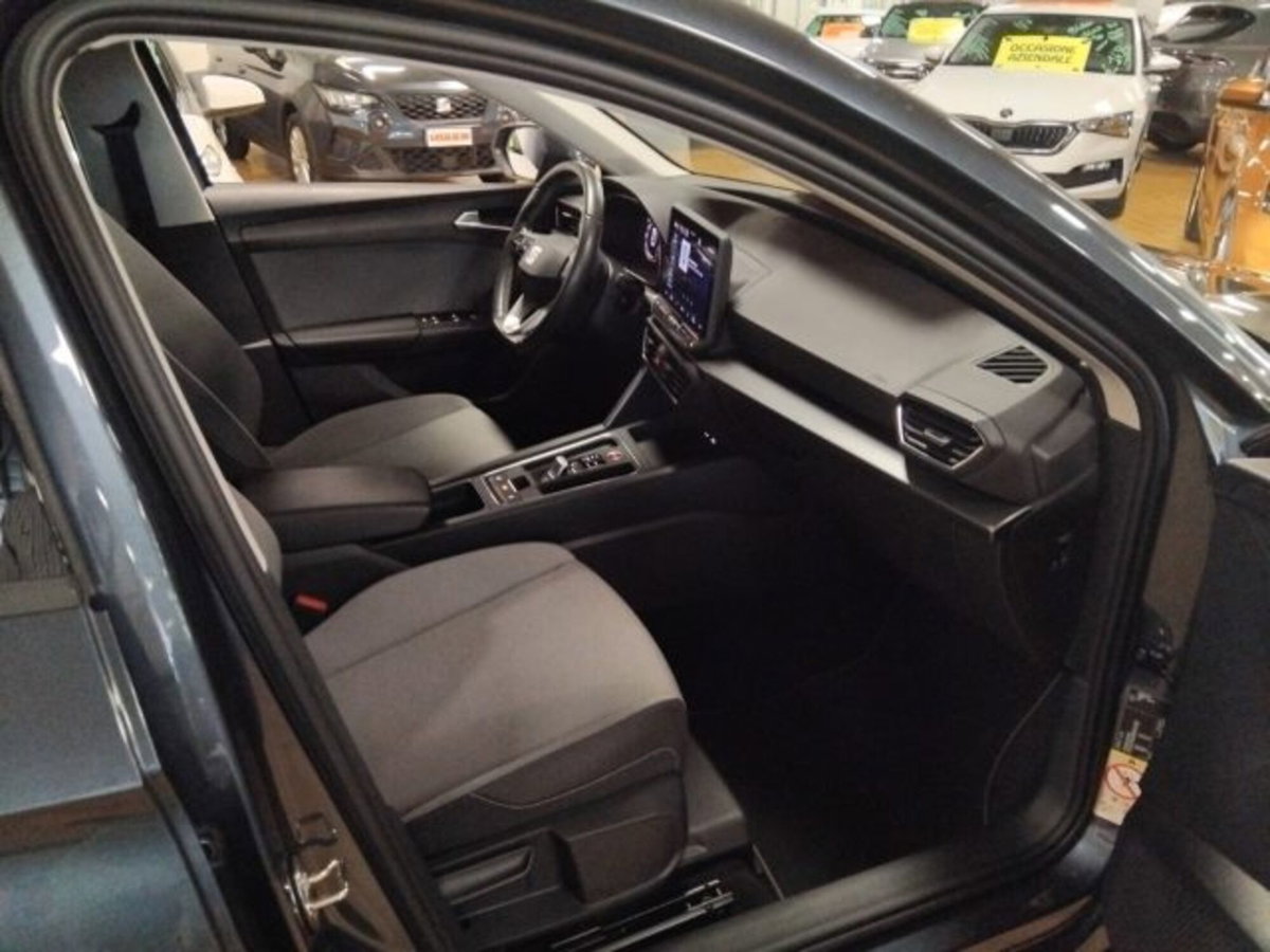 SEAT Leon 1.5 hybrid Business 116cv dsg (14)