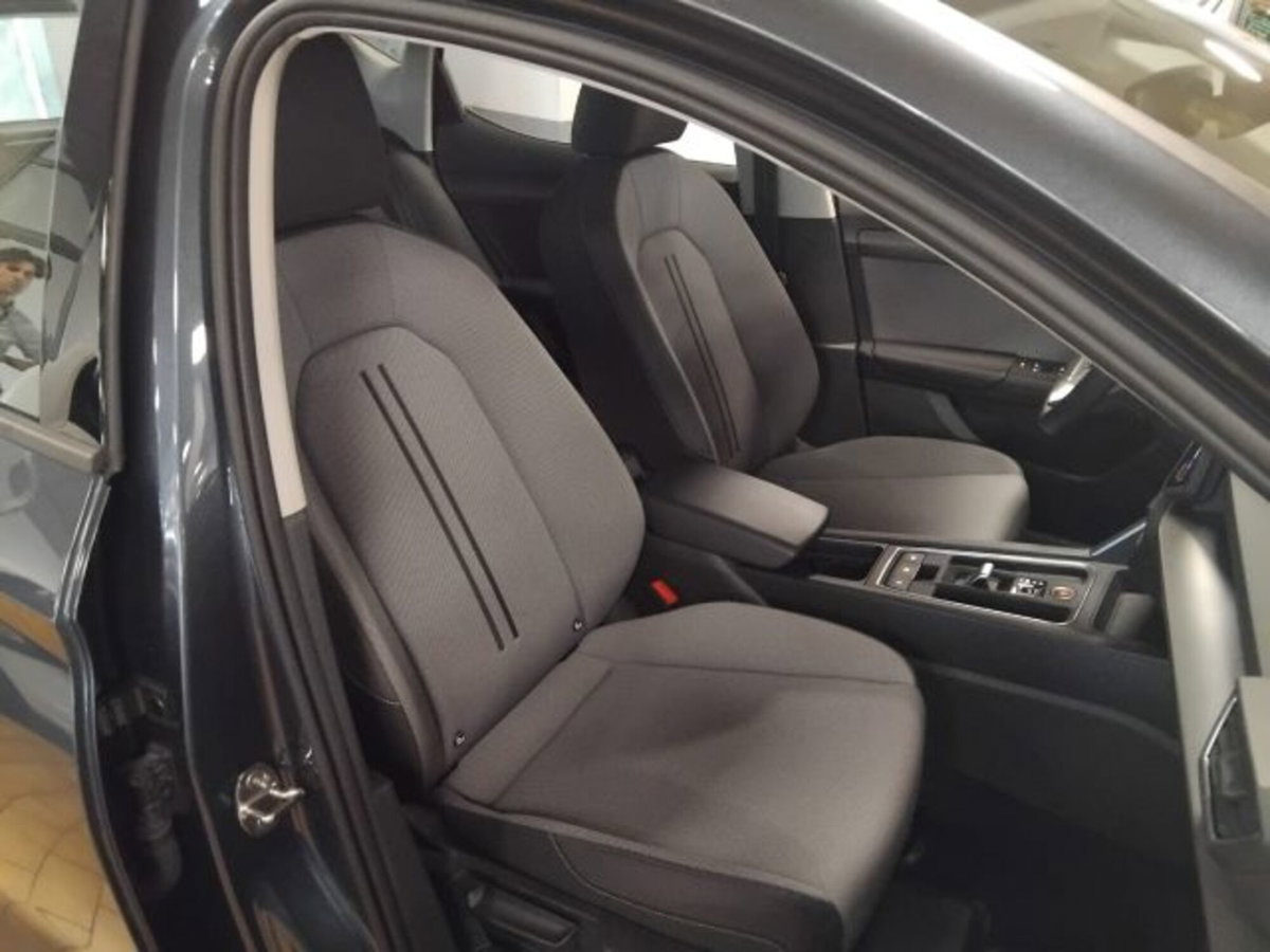 SEAT Leon 1.5 hybrid Business 116cv dsg (15)