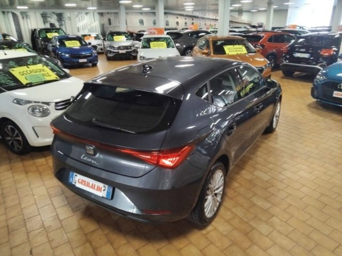 SEAT Leon 1.5 hybrid Business 116cv dsg (8)