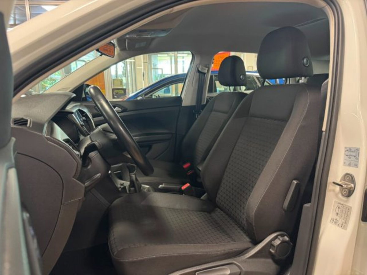 Volkswagen T-Cross 1.0 TSI Urban BMT (14)