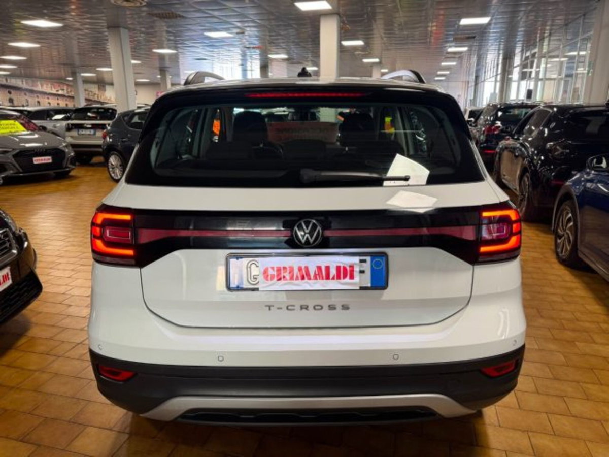 Volkswagen T-Cross 1.0 TSI Urban BMT (2)