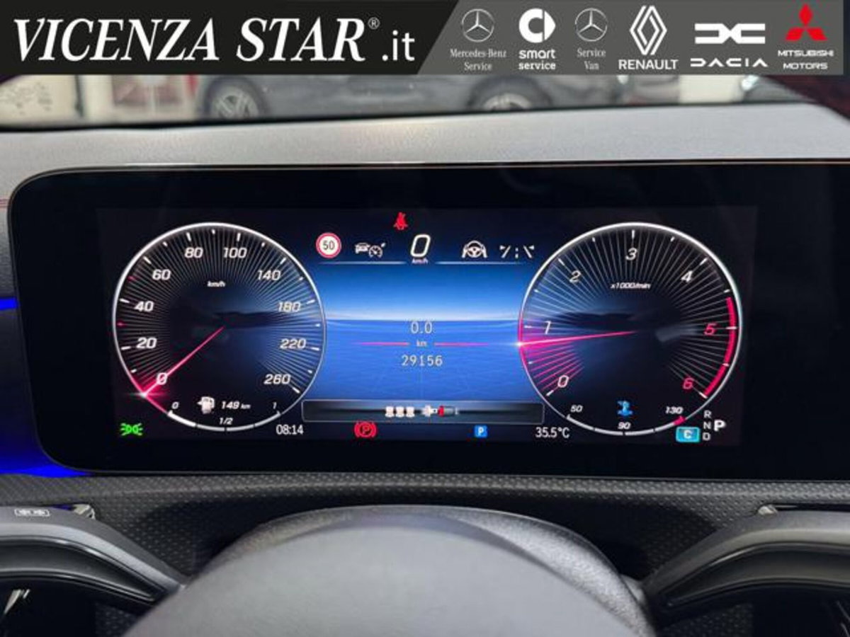 Mercedes-Benz CLA 200 d Premium (8)