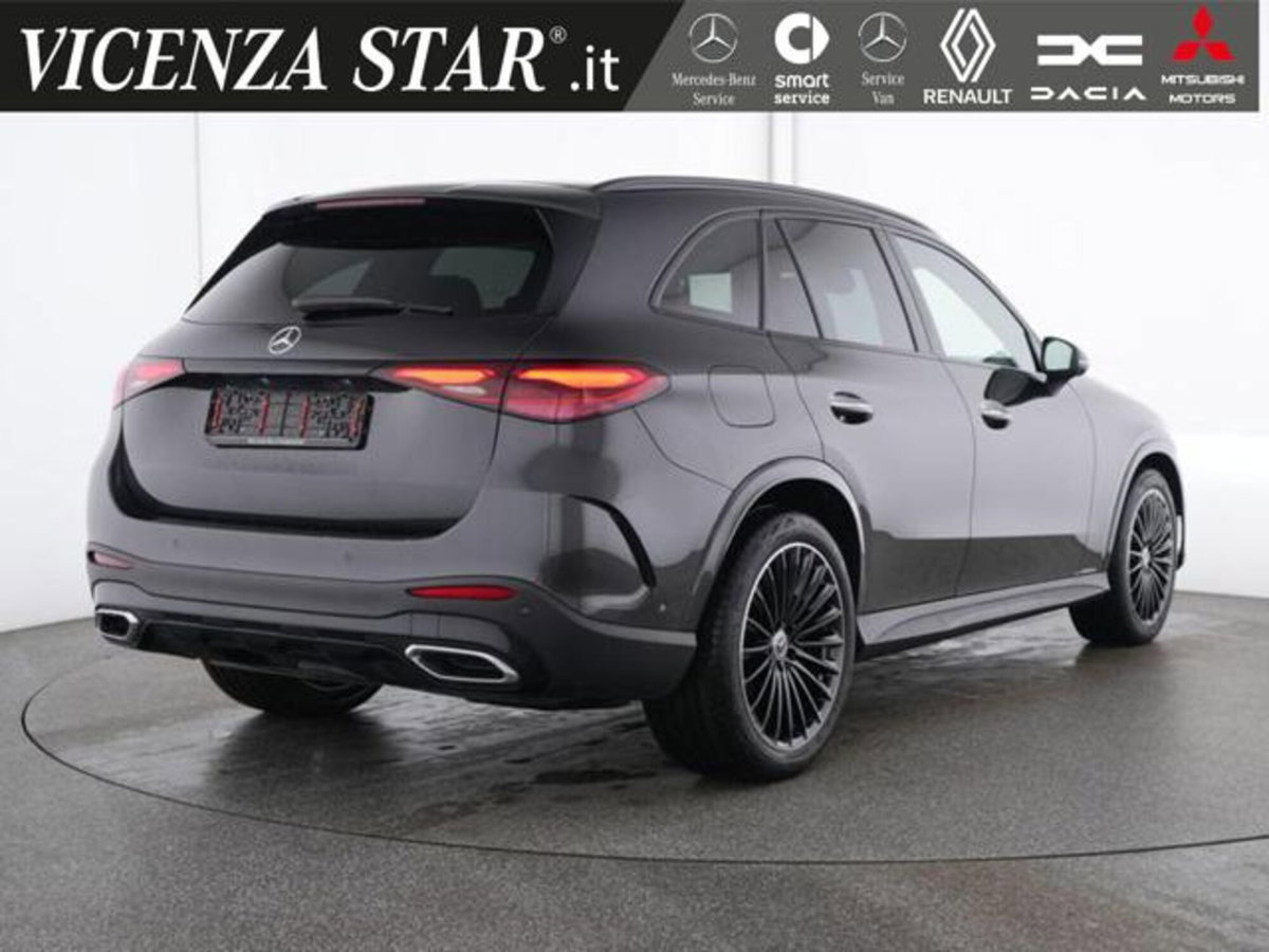 Mercedes-Benz GLC SUV 300 d AMG Line Premium Plus 4matic auto (3)