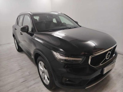 Volvo XC40 T3 Geartronic R-design (2)