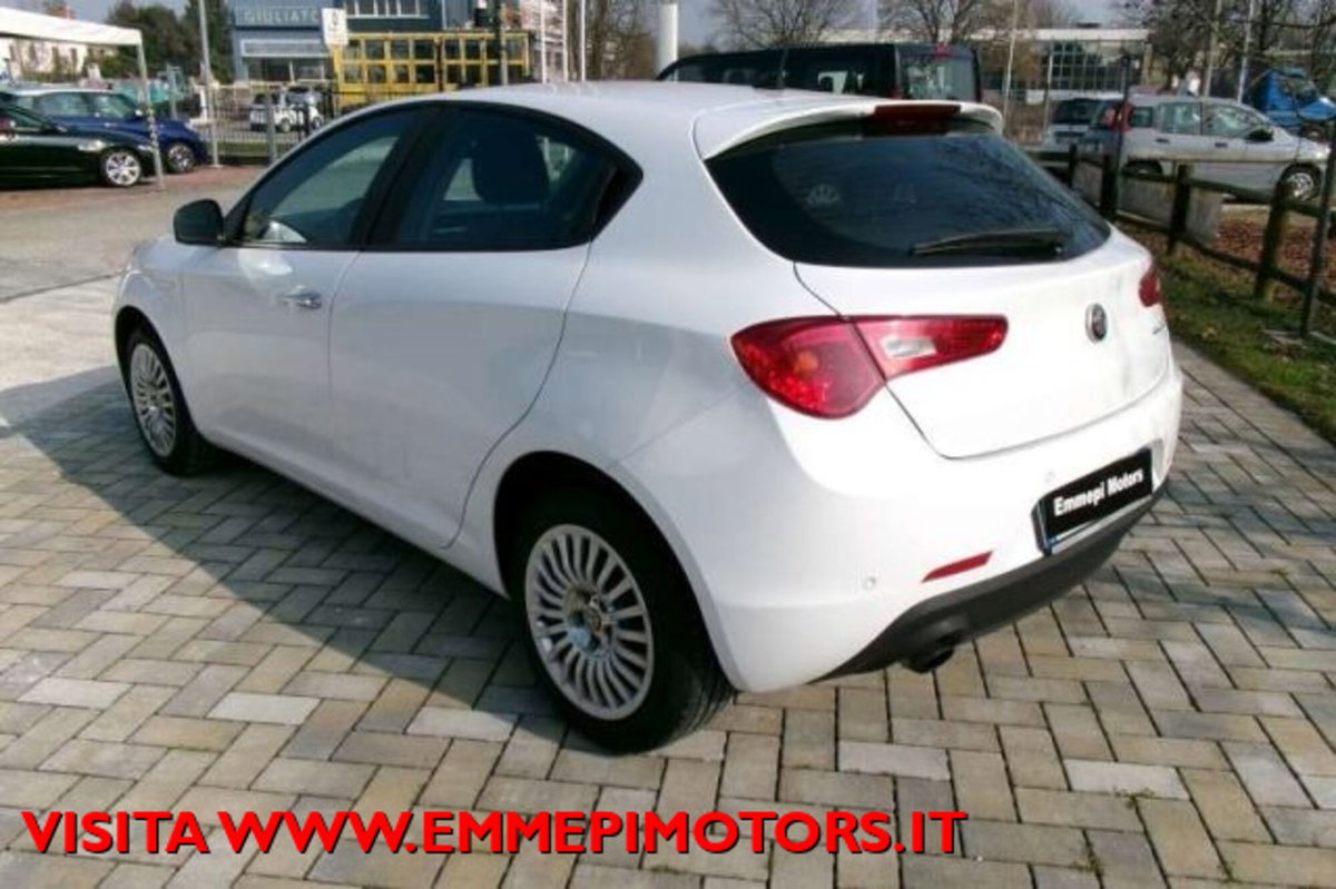 Alfa Romeo Giulietta 1.6 JTDm Giulietta 120cv (3)