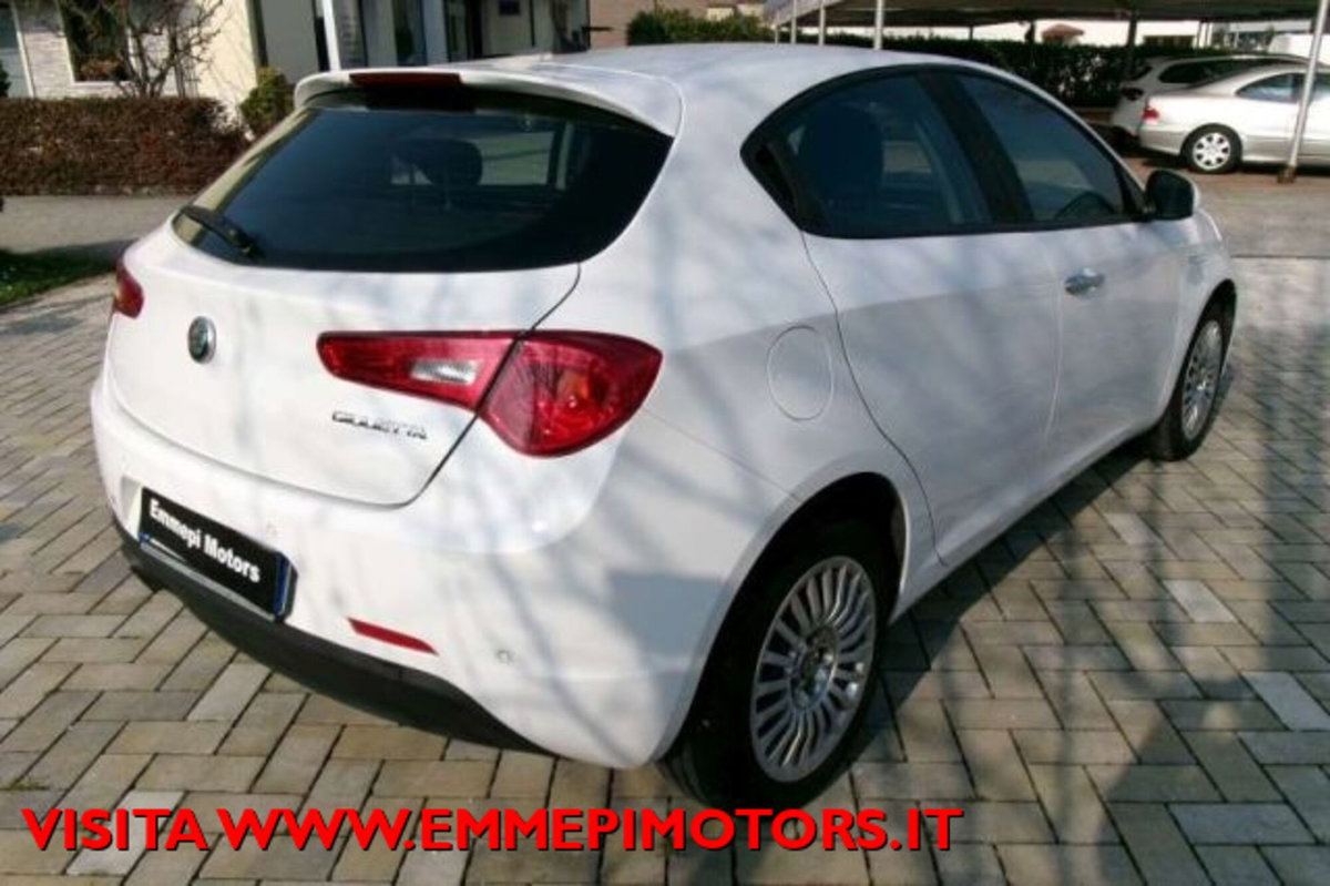 Alfa Romeo Giulietta 1.6 JTDm Giulietta 120cv (5)