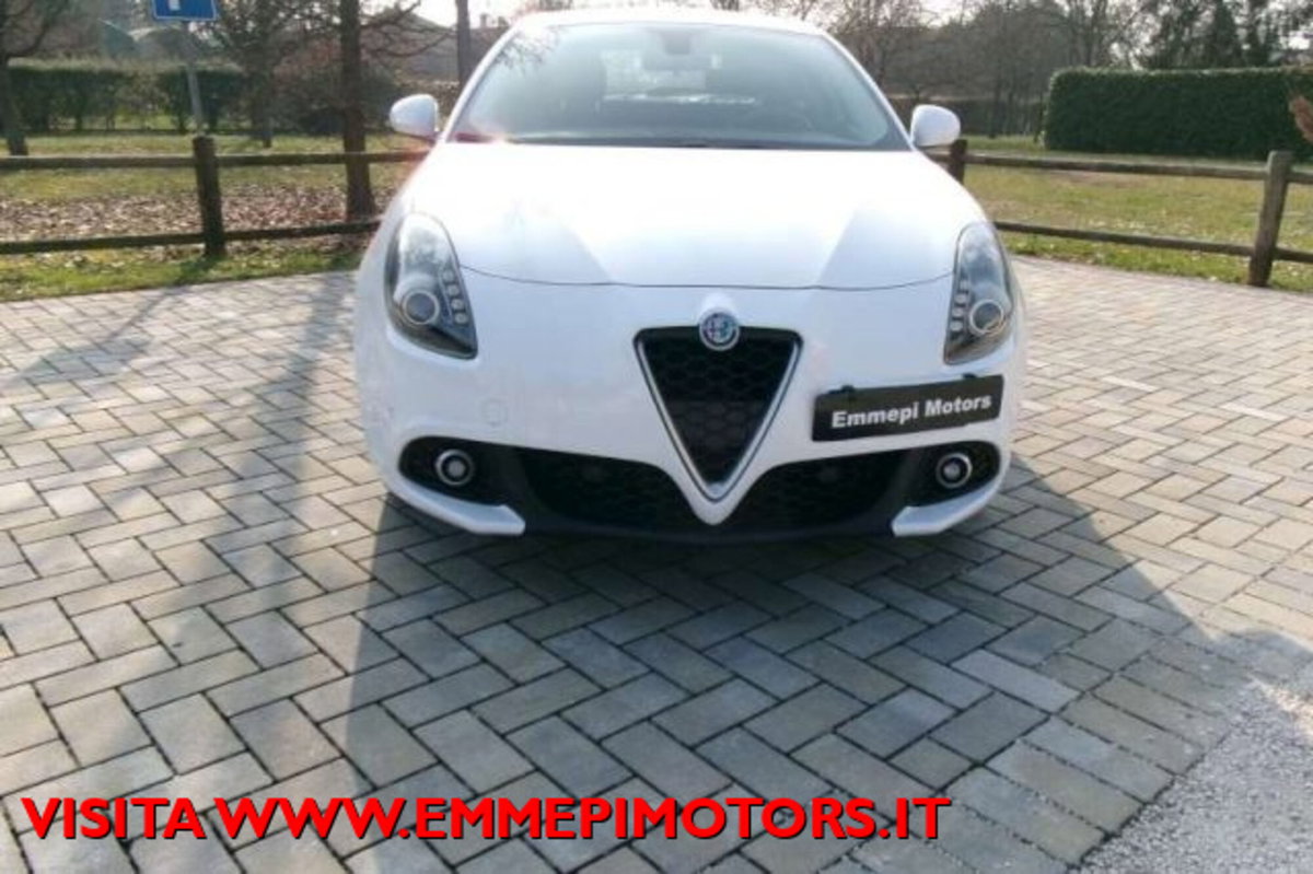 Alfa Romeo Giulietta 1.6 JTDm Giulietta 120cv (8)