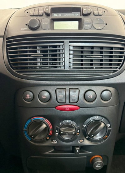 Fiat Punto Classic 1.2 5 porte Active (17)