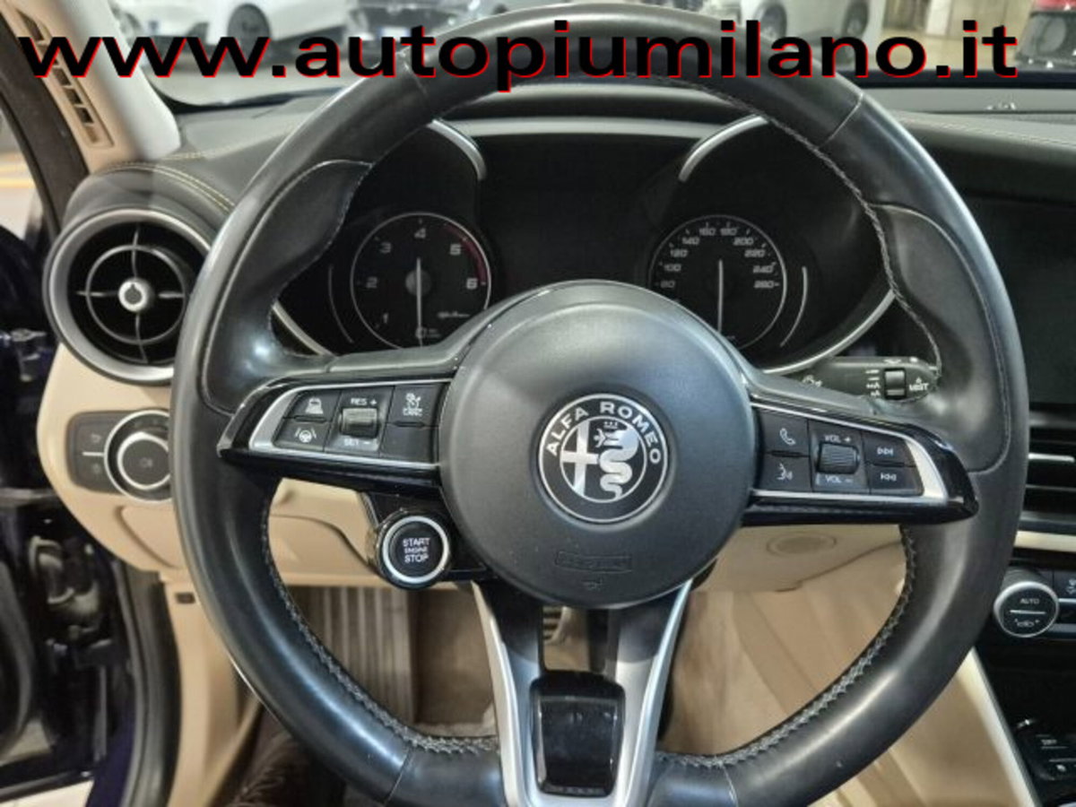 Alfa Romeo Giulia 2.2 Turbodiesel 190 CV AT8 Business (12)