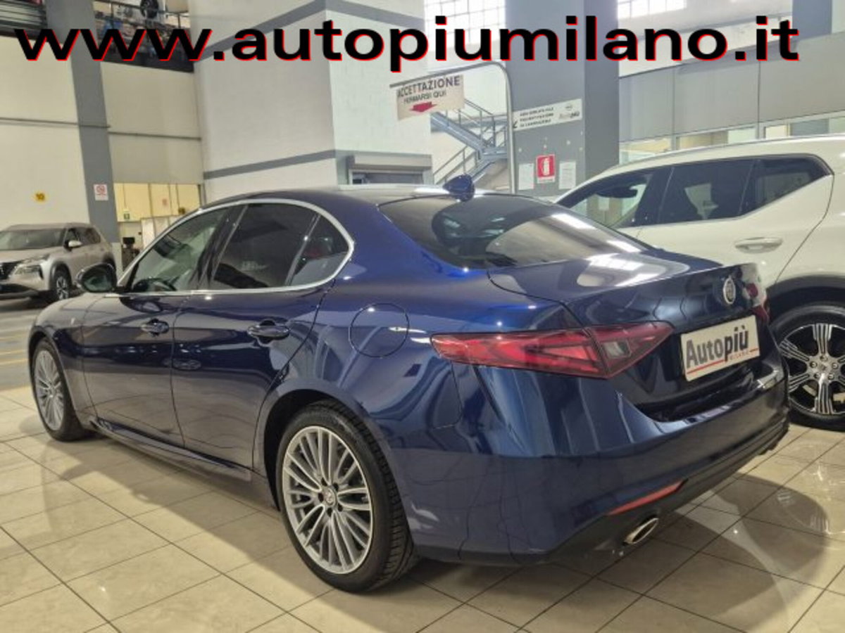 Alfa Romeo Giulia 2.2 Turbodiesel 190 CV AT8 Business (4)