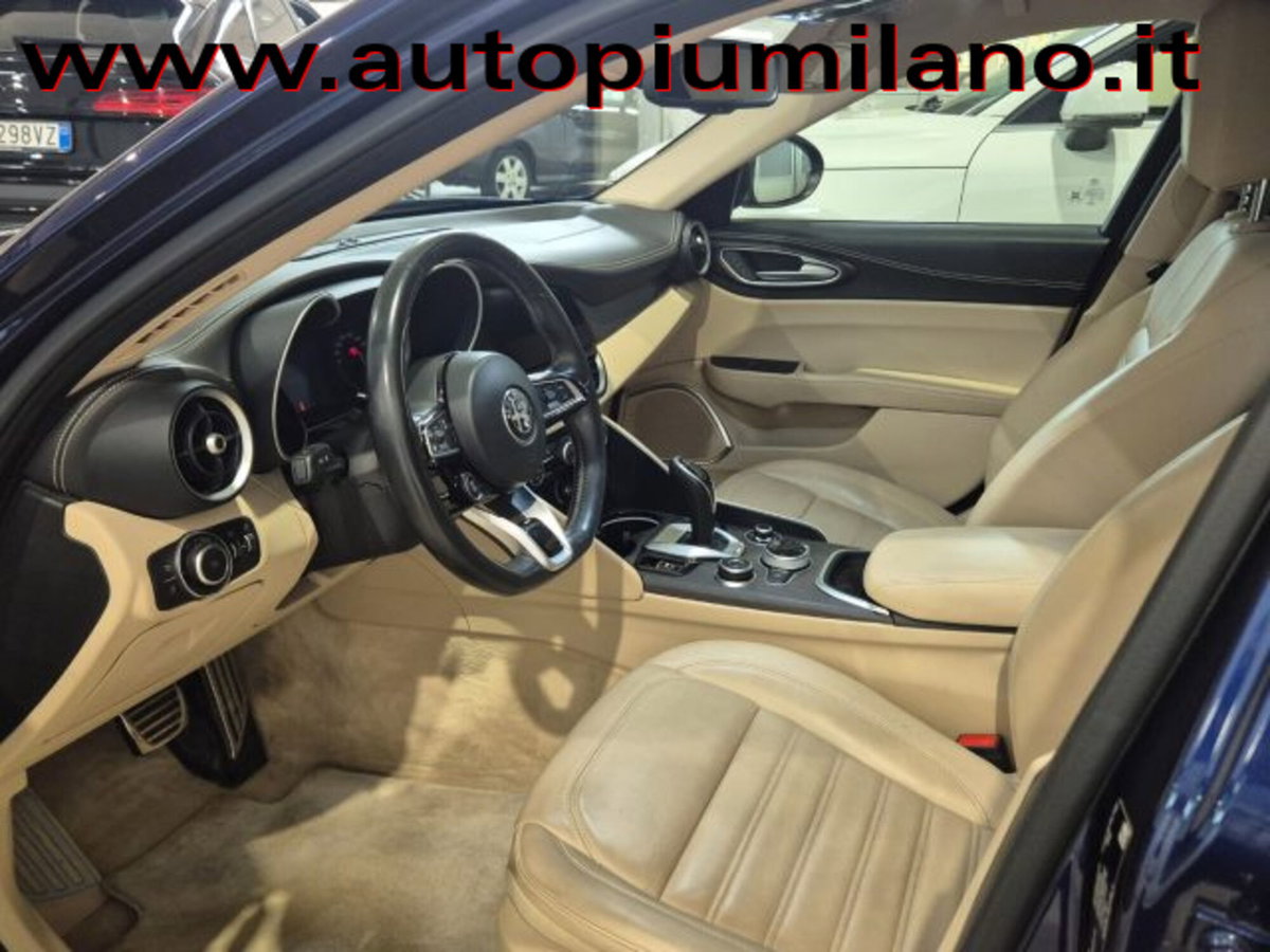 Alfa Romeo Giulia 2.2 Turbodiesel 190 CV AT8 Business (6)