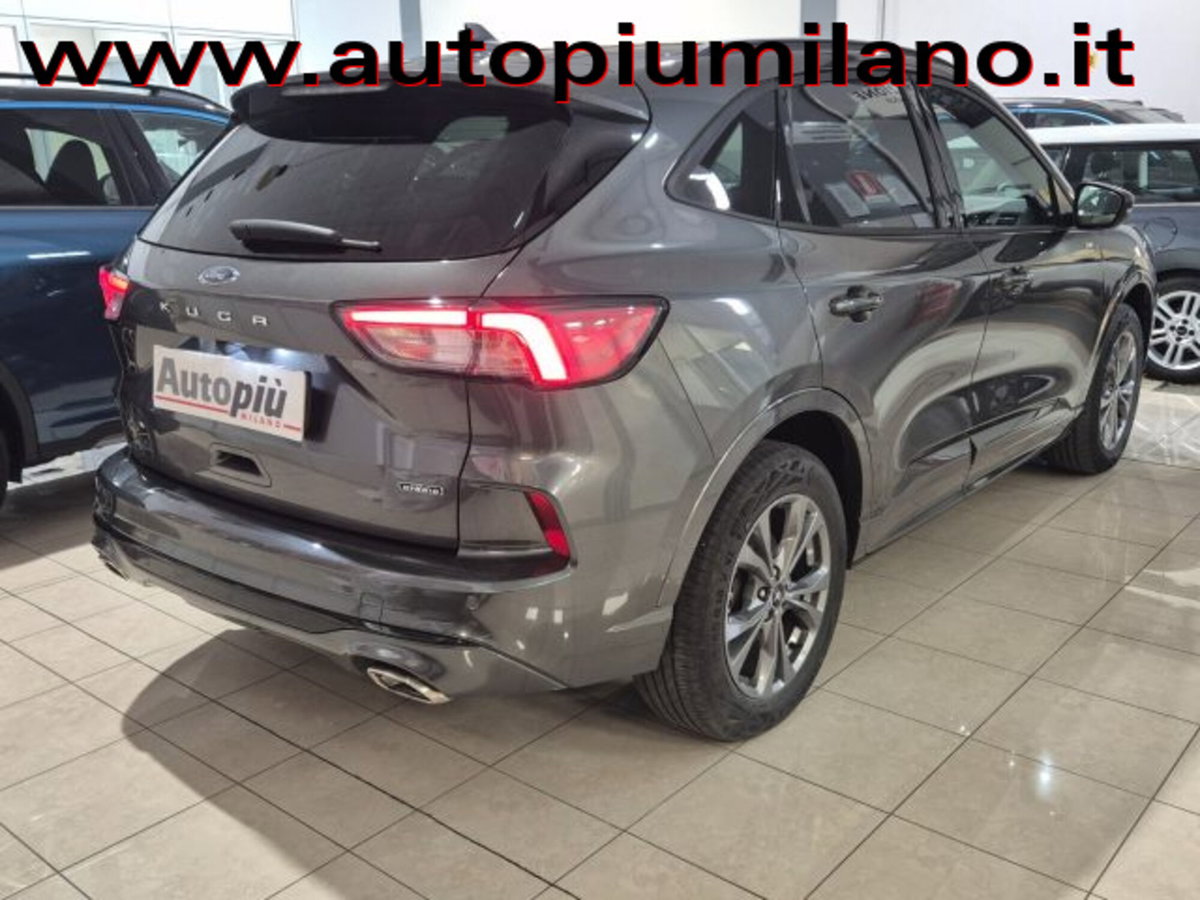 Ford Kuga 2.5 Plug In Hybrid 225 CV CVT 2WD ST-Line (4)
