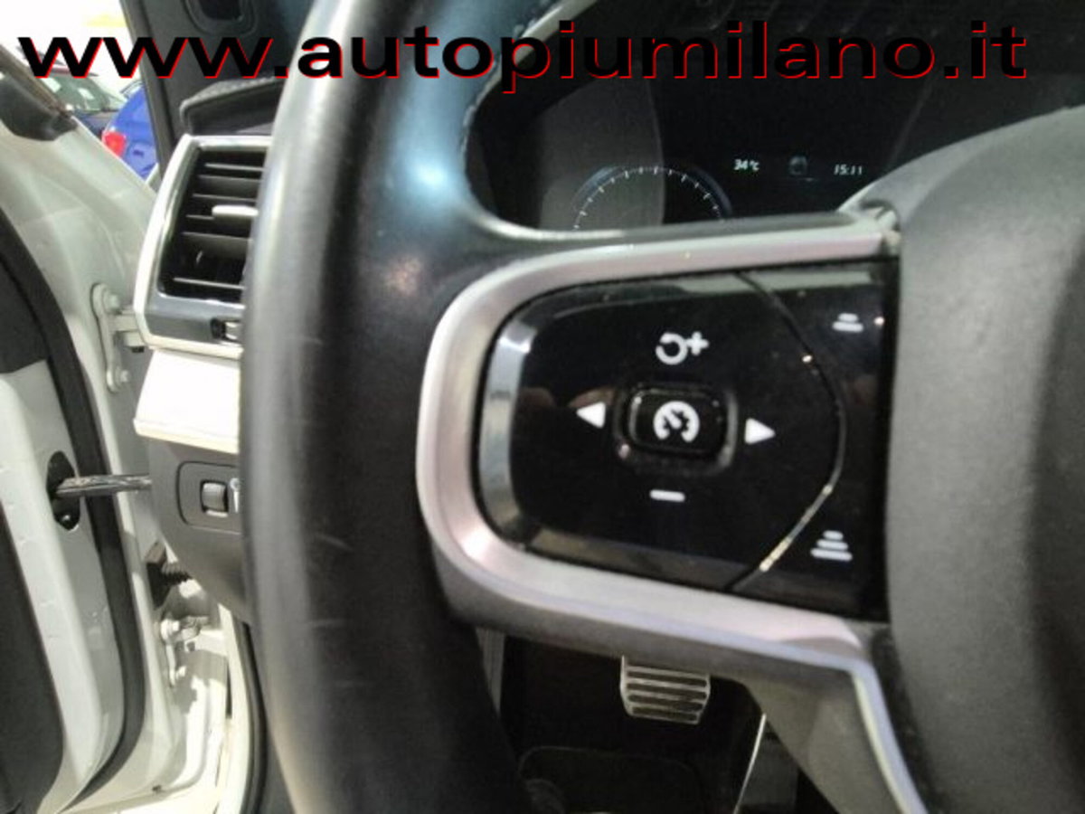 Volvo XC90 D5 AWD Geartronic 7 posti R-design (11)