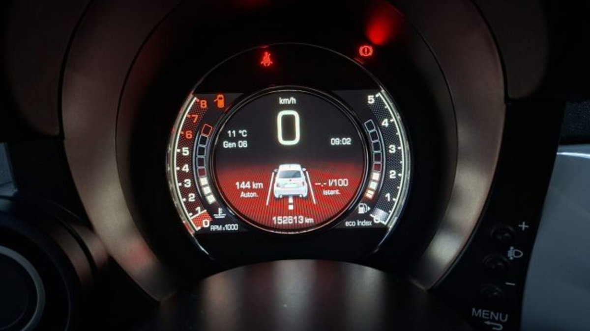 Abarth 500 1.4 Turbo T-Jet Custom (12)