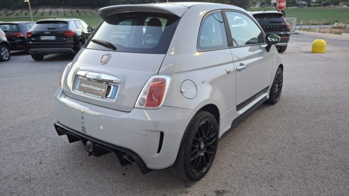 Abarth 500 1.4 Turbo T-Jet Custom (5)
