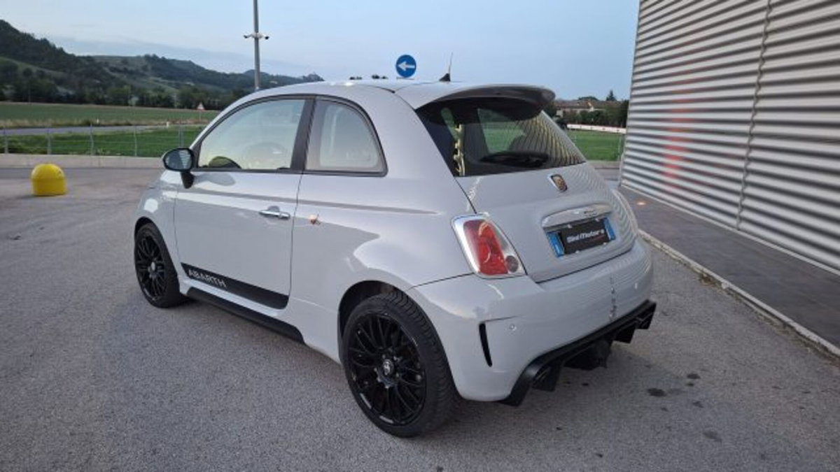 Abarth 500 1.4 Turbo T-Jet Custom (7)