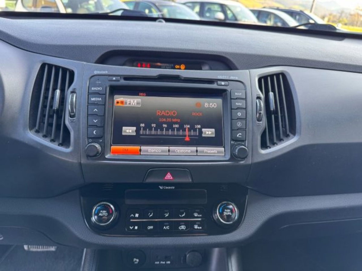 Kia Sportage 2.0 CRDI VGT AWD Active (10)