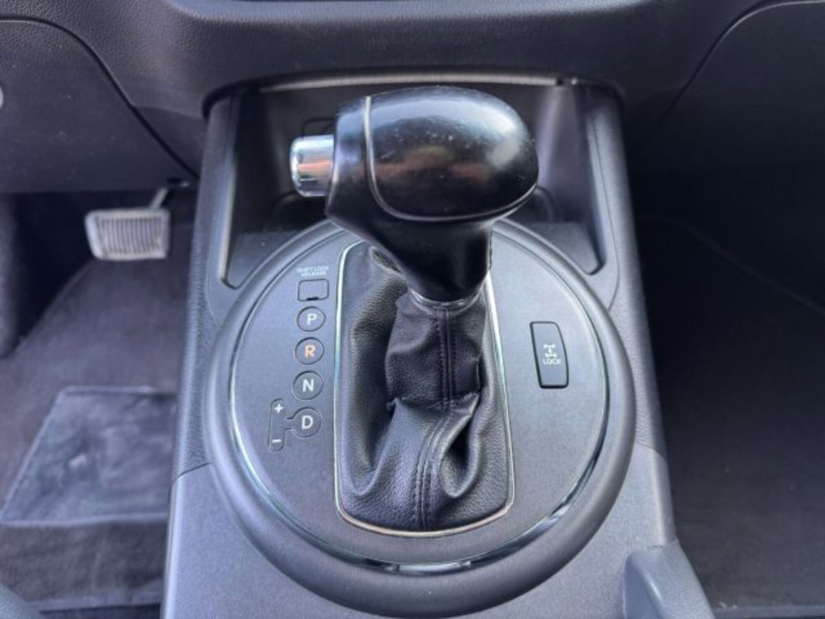 Kia Sportage 2.0 CRDI VGT AWD Active (13)