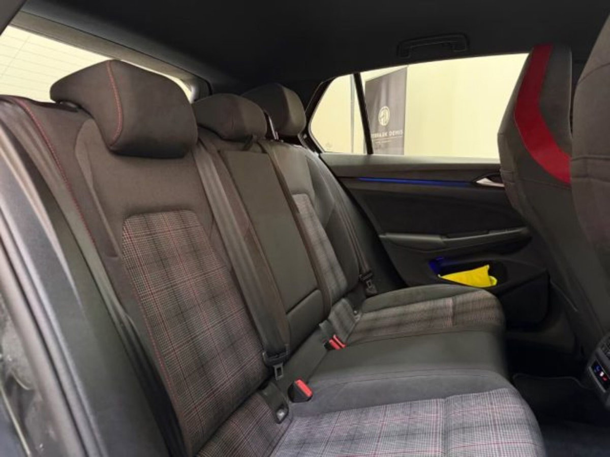 Volkswagen Golf 2.0 TSI GTI DSG (16)