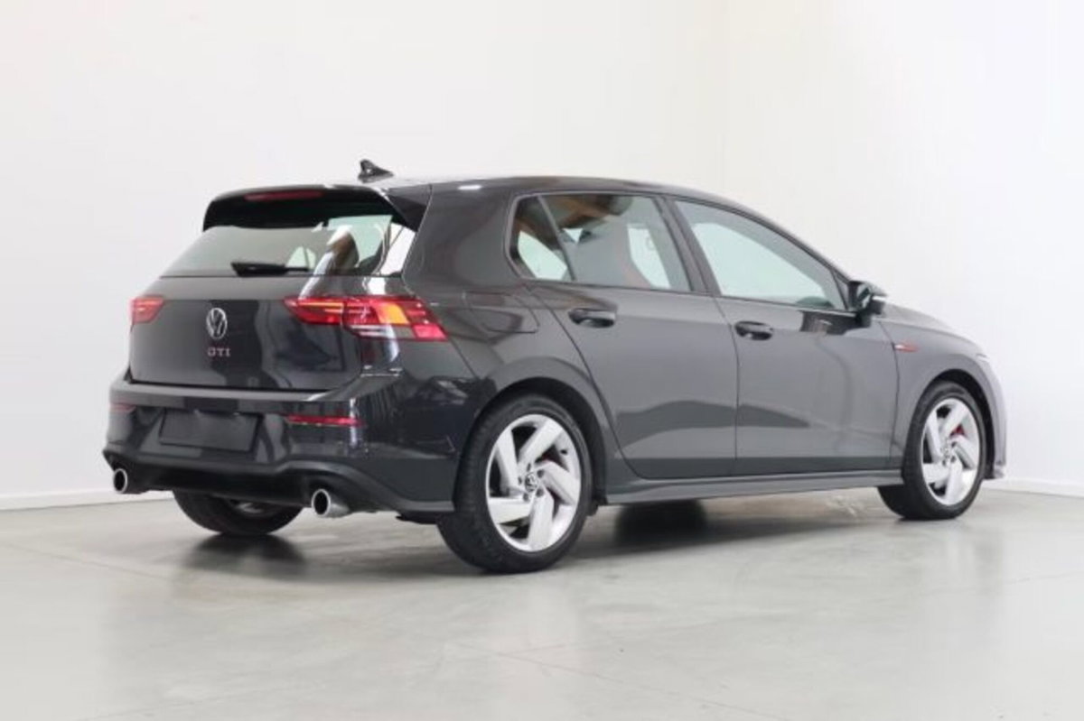 Volkswagen Golf 2.0 TSI GTI DSG (6)