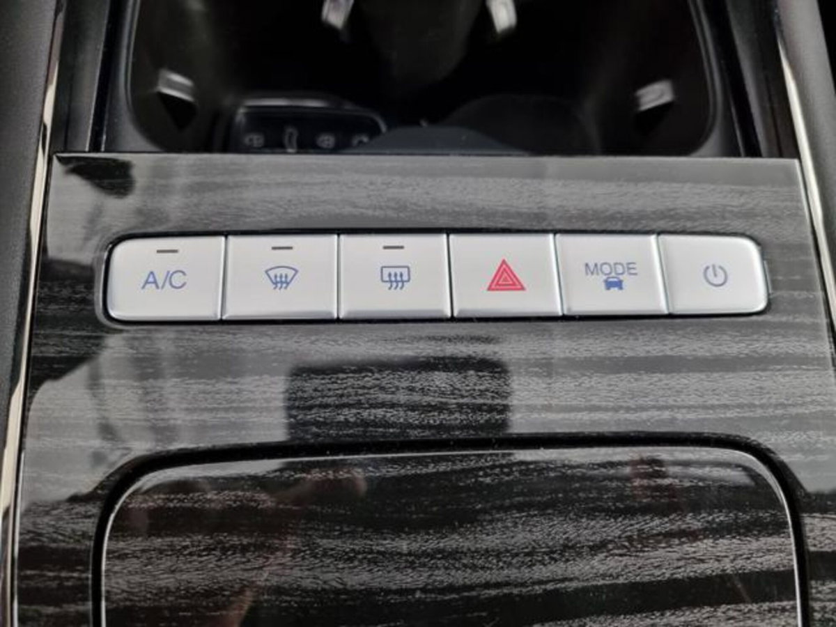 Omoda Omoda 5 EV 60,9 kWh Pure (16)