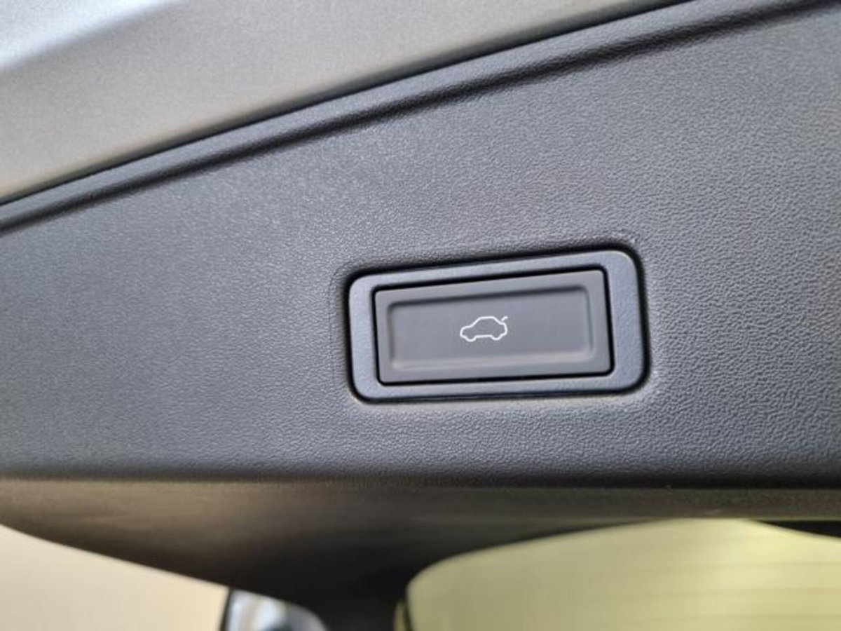 Omoda Omoda 5 EV 60,9 kWh Pure (7)