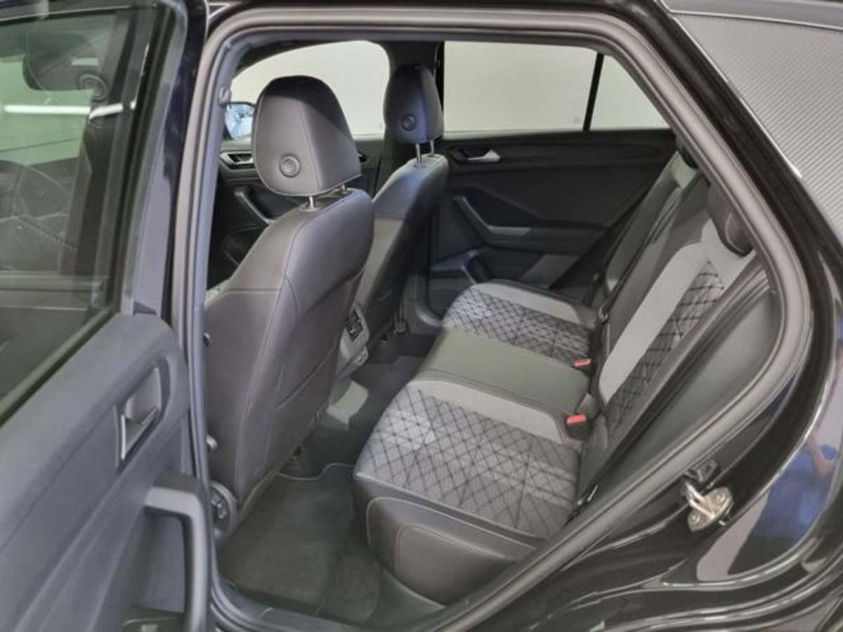 Volkswagen T-Roc 1.5 tsi R-Line dsg (12)
