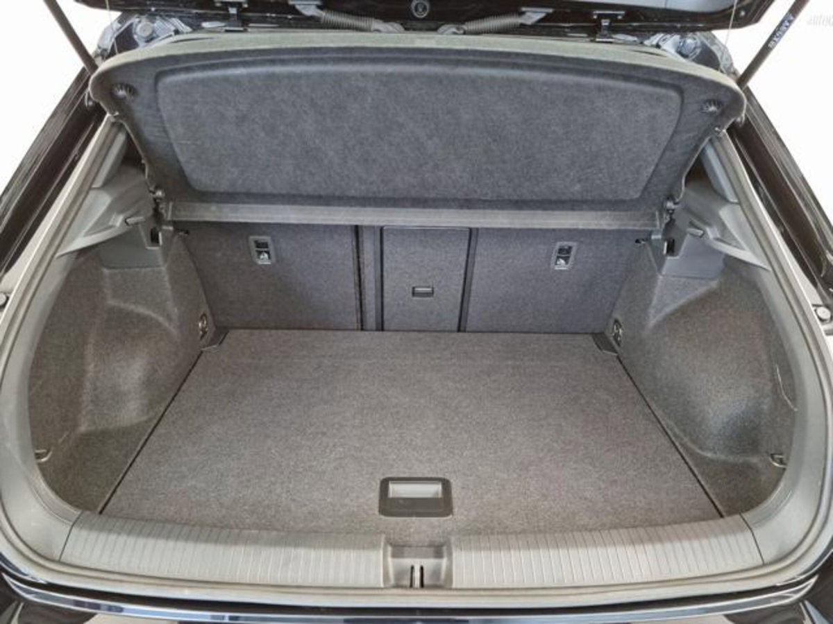 Volkswagen T-Roc 1.5 tsi R-Line dsg (14)