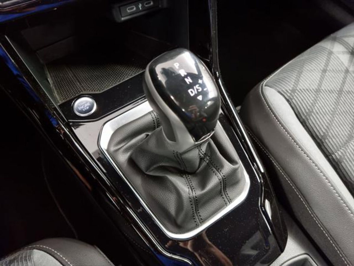Volkswagen T-Roc 1.5 tsi R-Line dsg (9)