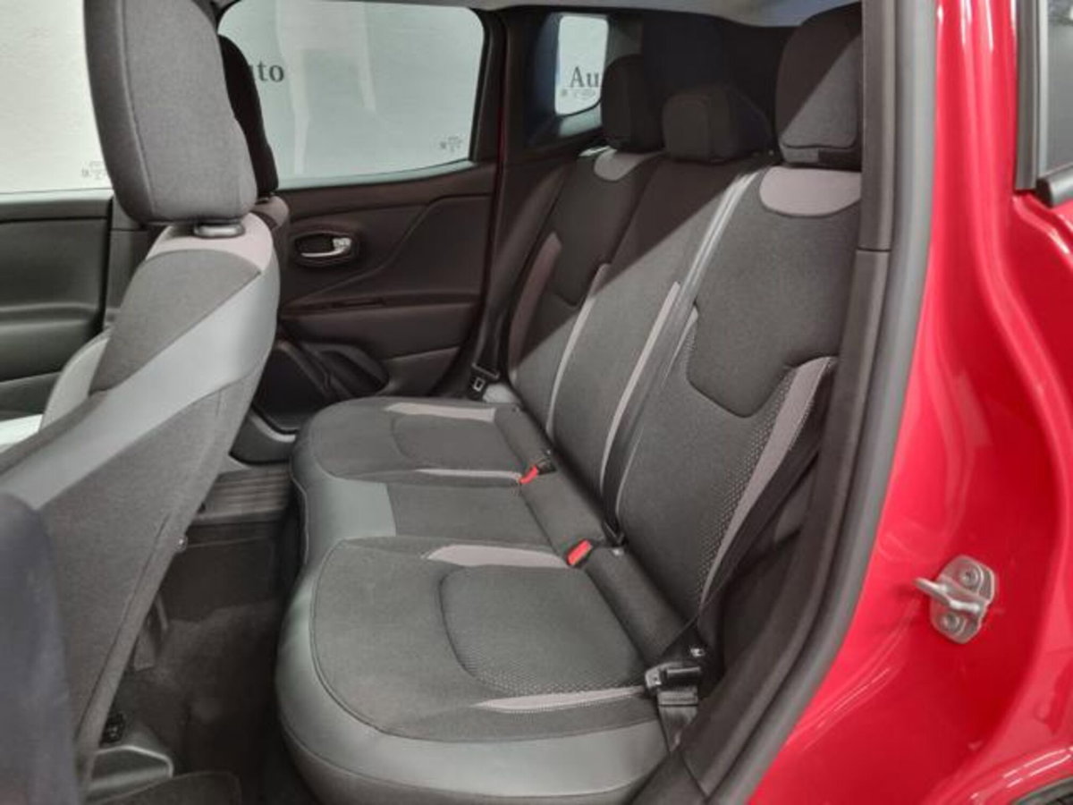 Jeep Renegade 1.5 Turbo T4 MHEV Limited (16)